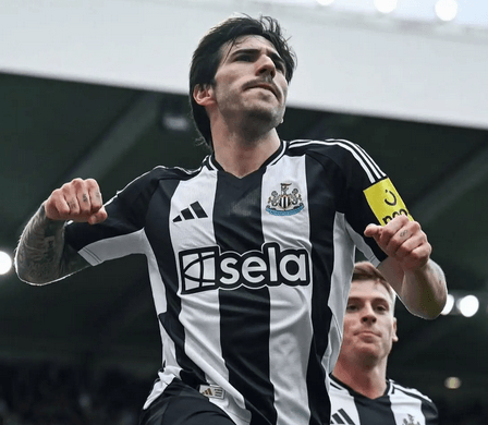 Newcastle United stanovil za Sandra Tonaliho cenu 100 milionů liber